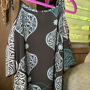 Old Manuhealii Cold Shoulder blouse